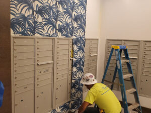  5 Signs of Damage Under Your Wallcovering